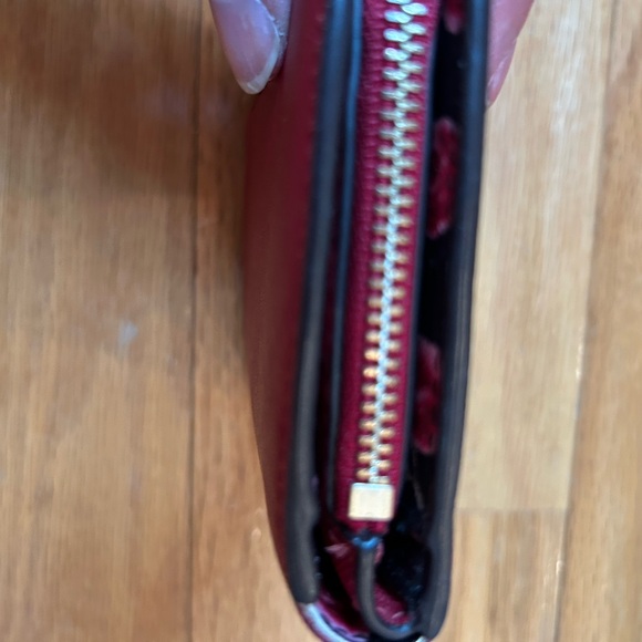 Kate Spade Red Wallet Chic and Functional NWOT - Picture 6 of 10